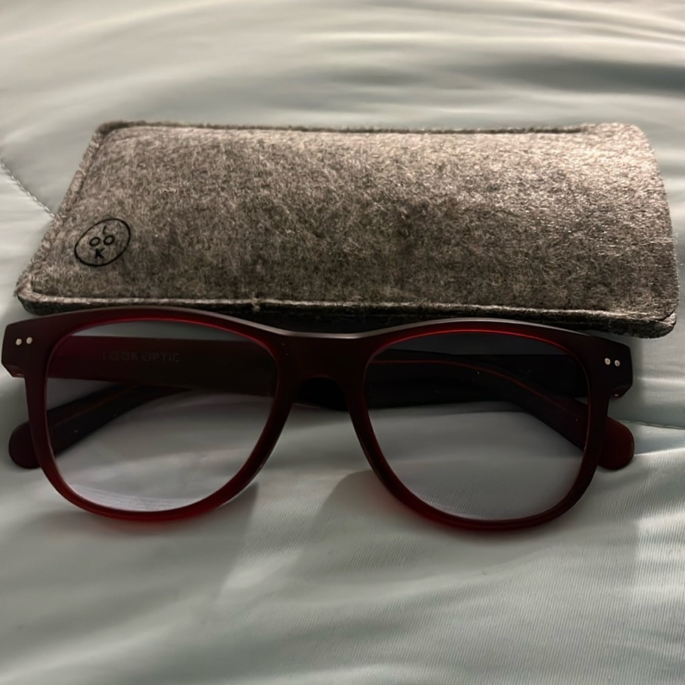 Look Optic +2.0 readers . Blue light protection included.